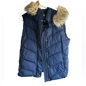 GAP Puffer vest with faux fur removable hood